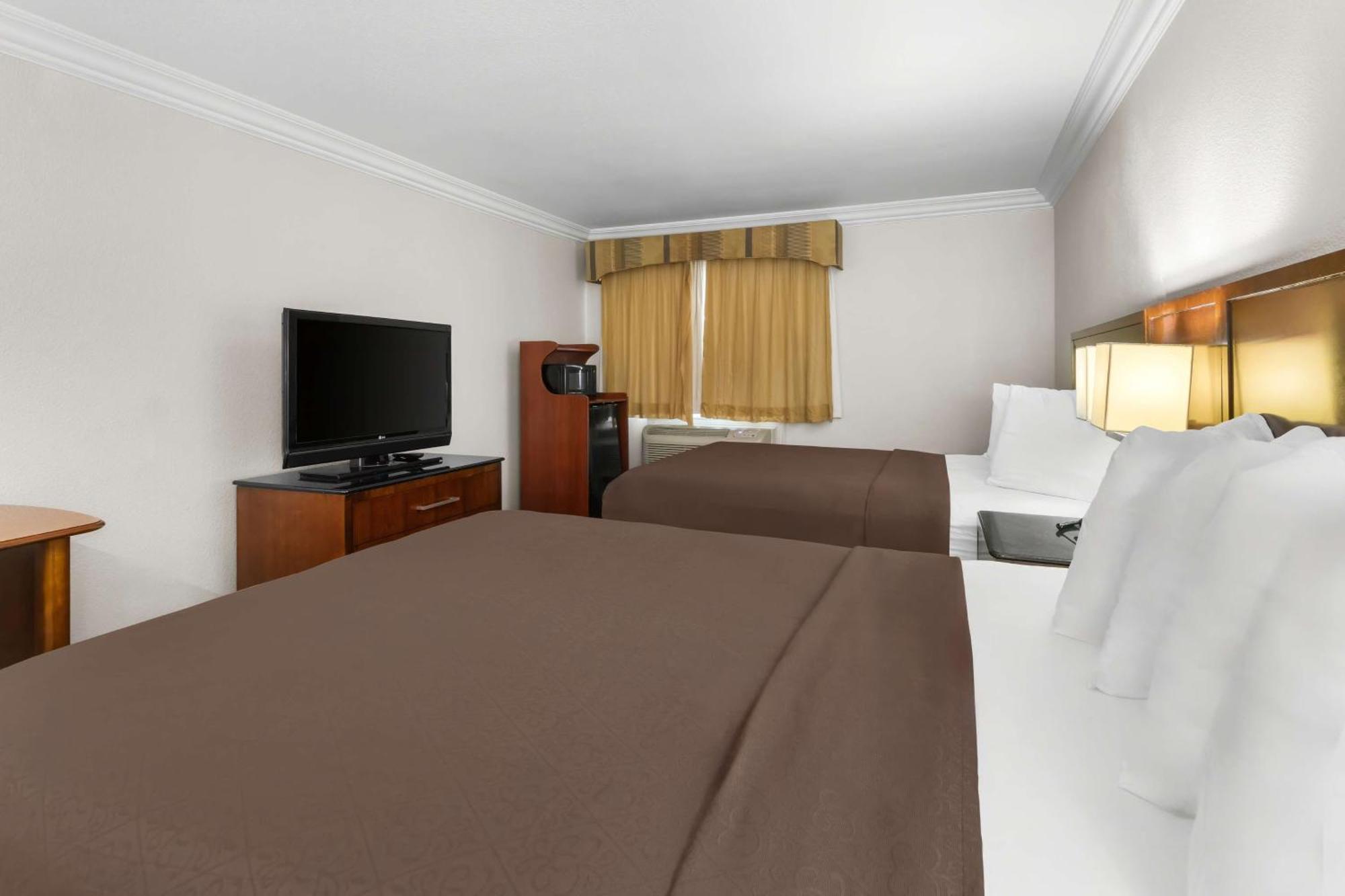 Surestay Plus By Best Western Fort Worth Benbrook Bagian luar foto