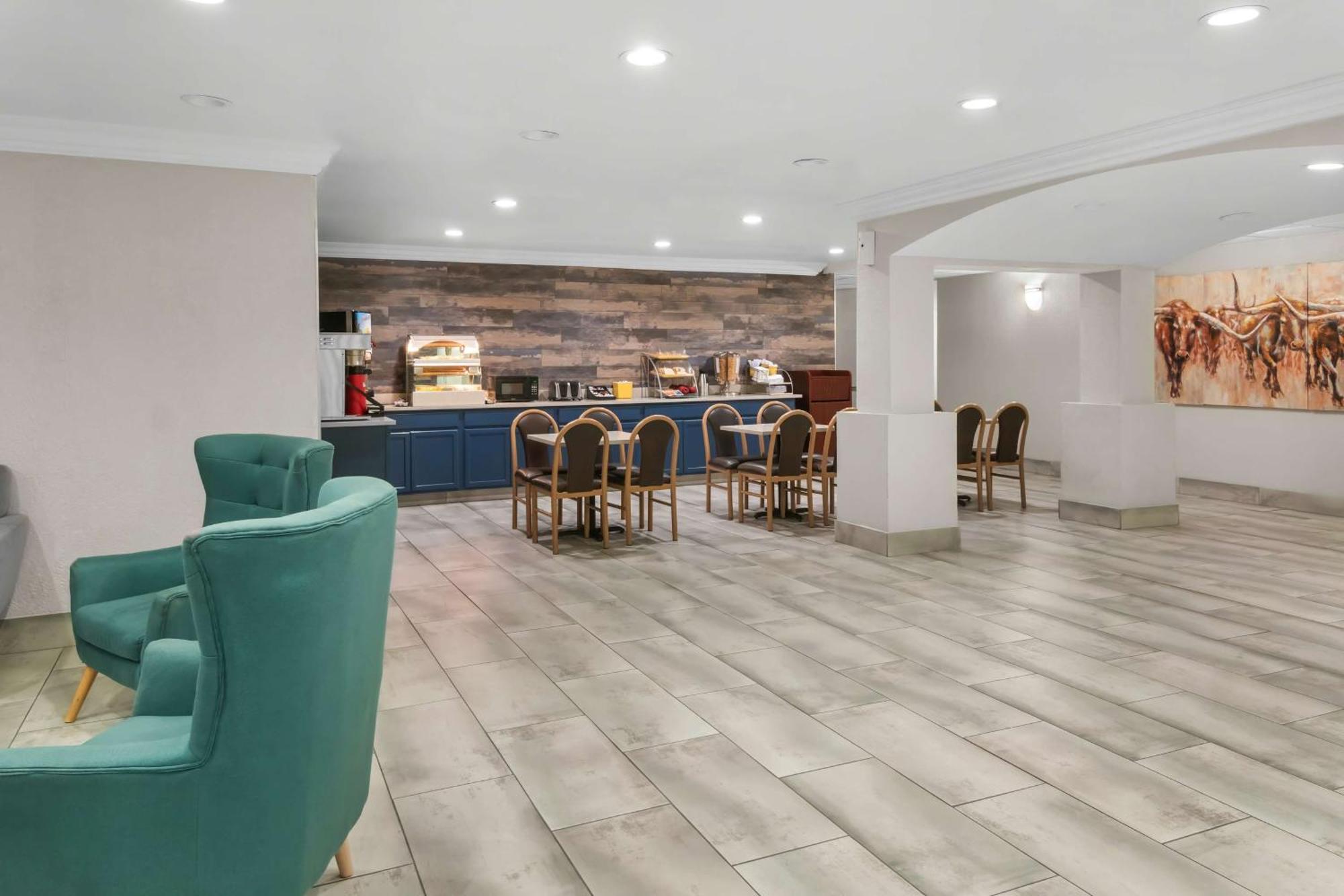 Surestay Plus By Best Western Fort Worth Benbrook Bagian luar foto
