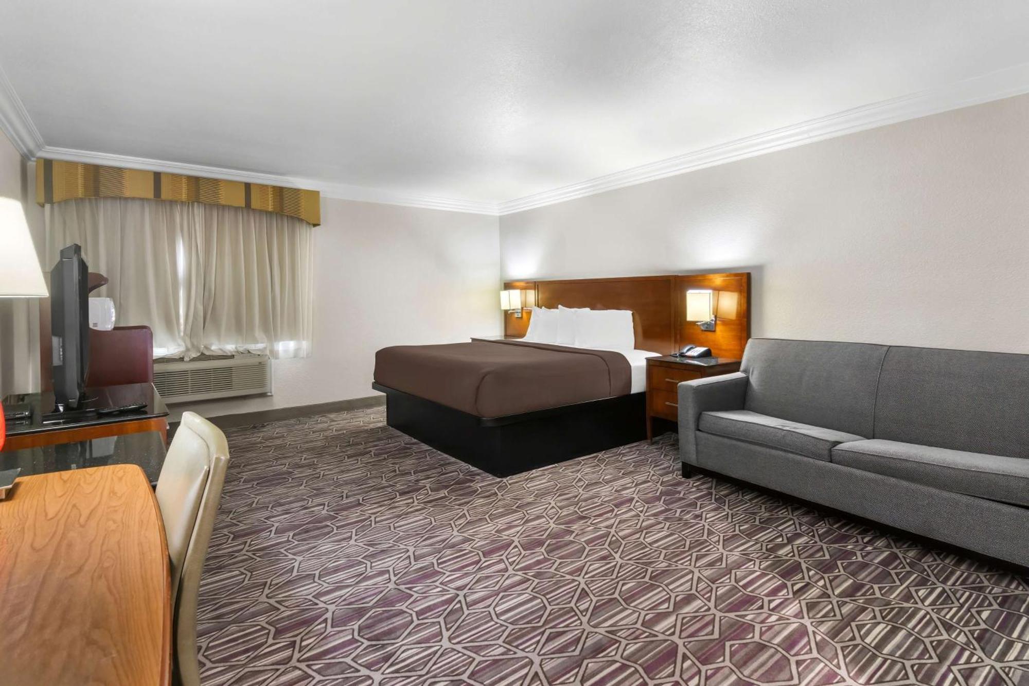 Surestay Plus By Best Western Fort Worth Benbrook Bagian luar foto