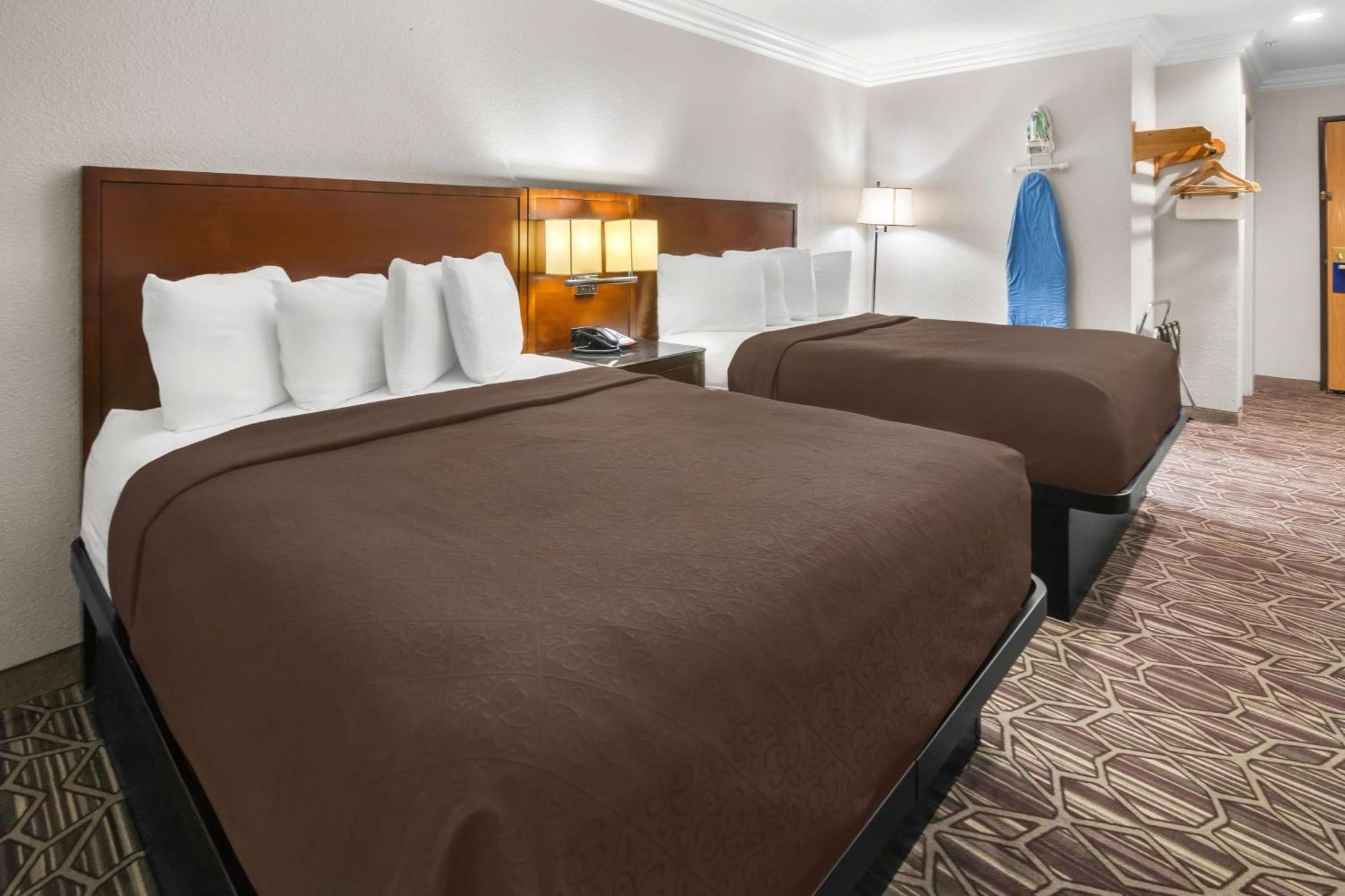 Surestay Plus By Best Western Fort Worth Benbrook Bagian luar foto