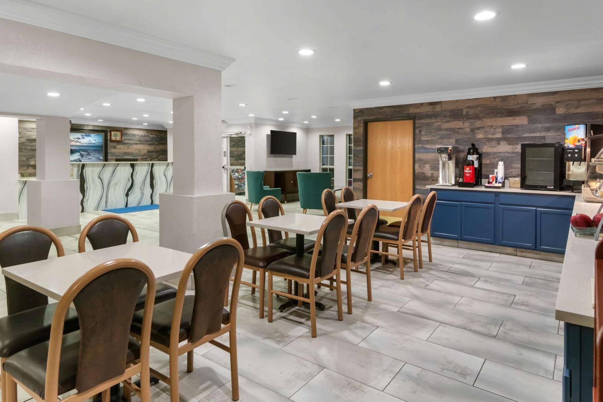 Surestay Plus By Best Western Fort Worth Benbrook Bagian luar foto