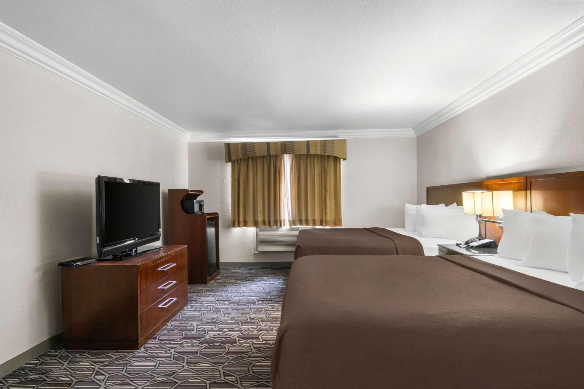 Surestay Plus By Best Western Fort Worth Benbrook Bagian luar foto