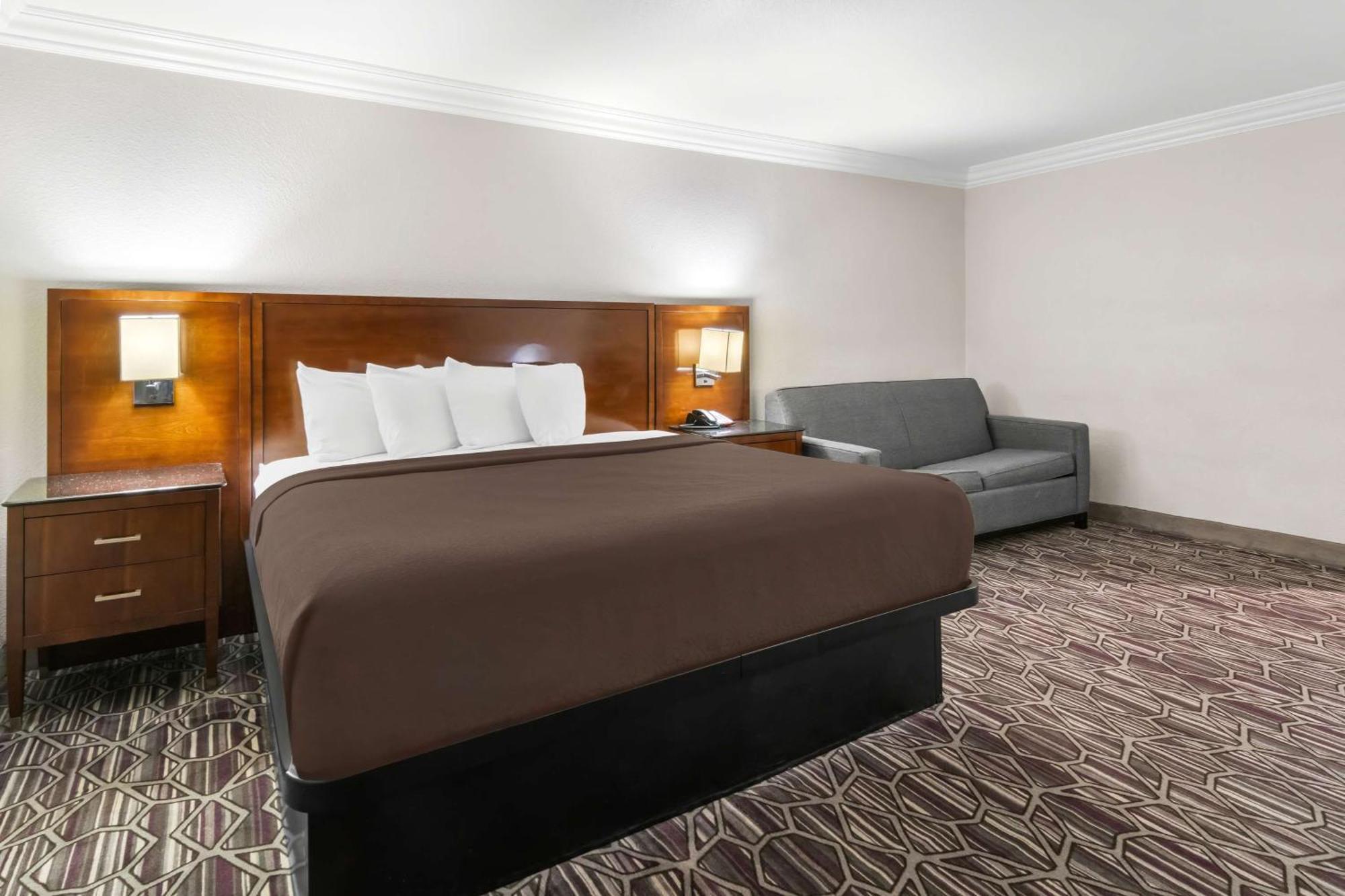 Surestay Plus By Best Western Fort Worth Benbrook Bagian luar foto