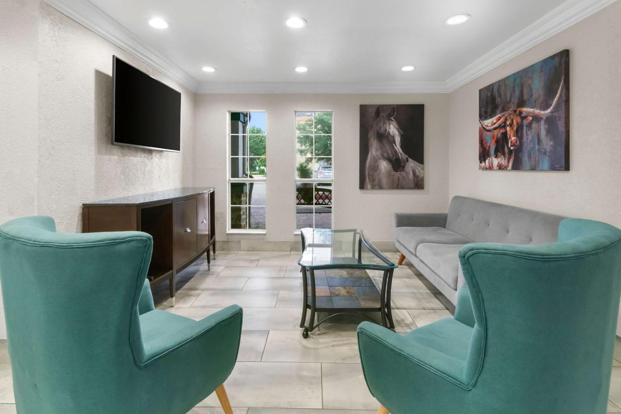 Surestay Plus By Best Western Fort Worth Benbrook Bagian luar foto